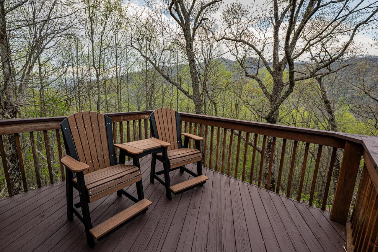 Staynantahala - Smoky Mountain Cabins And Luxury Yurts Aquone Exterior photo