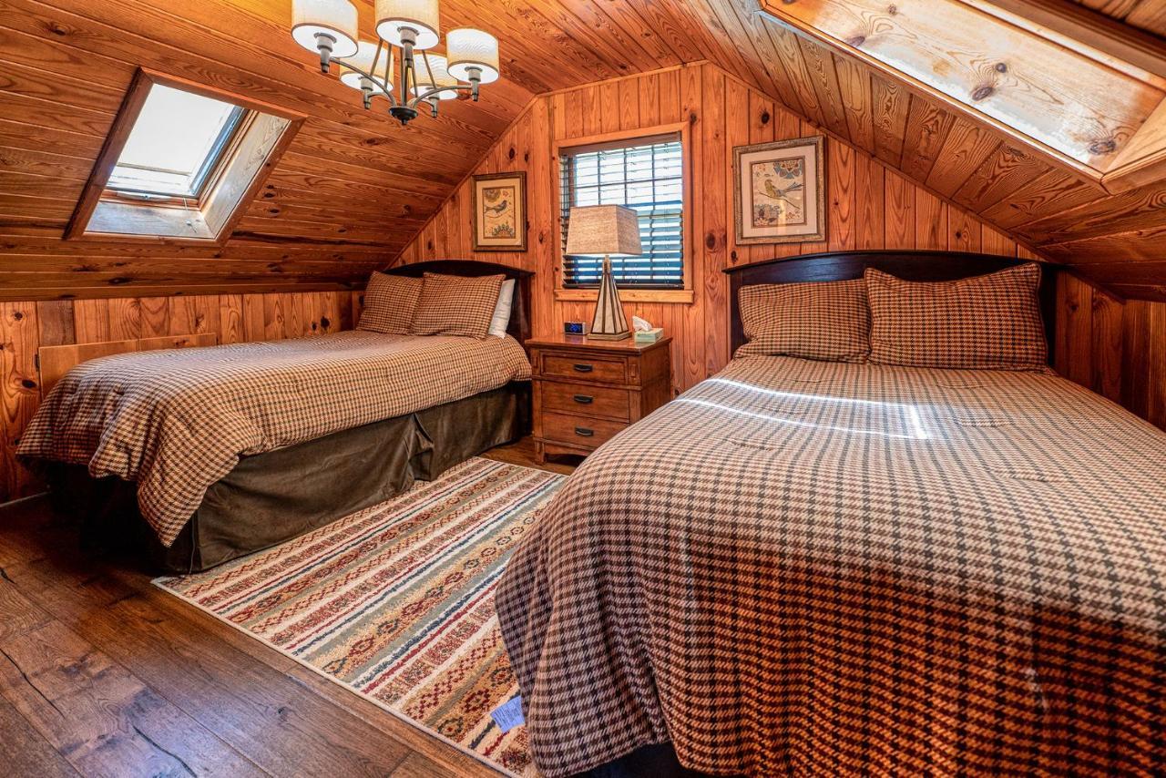 Staynantahala - Smoky Mountain Cabins And Luxury Yurts Aquone Exterior photo